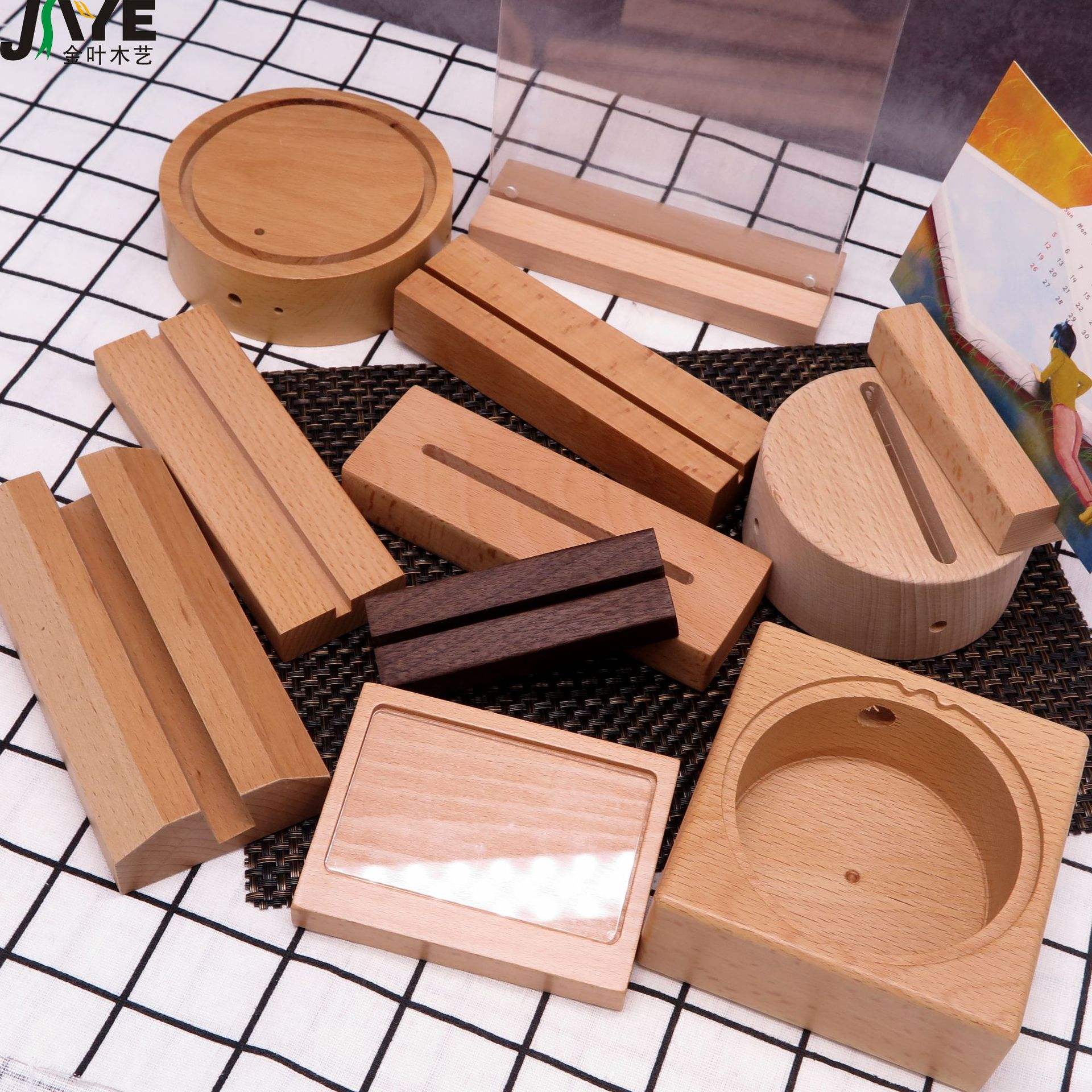 木質(zhì)底座日歷 自然與時間的完美融合